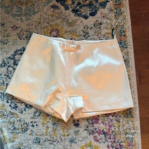 bubish cream short